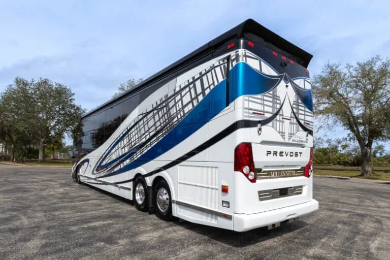 2022 Prevost Millennium H3-45 Motorcoach - Image 3