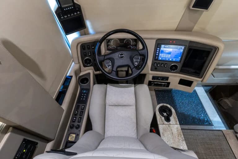 2022 Prevost Millennium H3-45 Motorcoach - Image 6