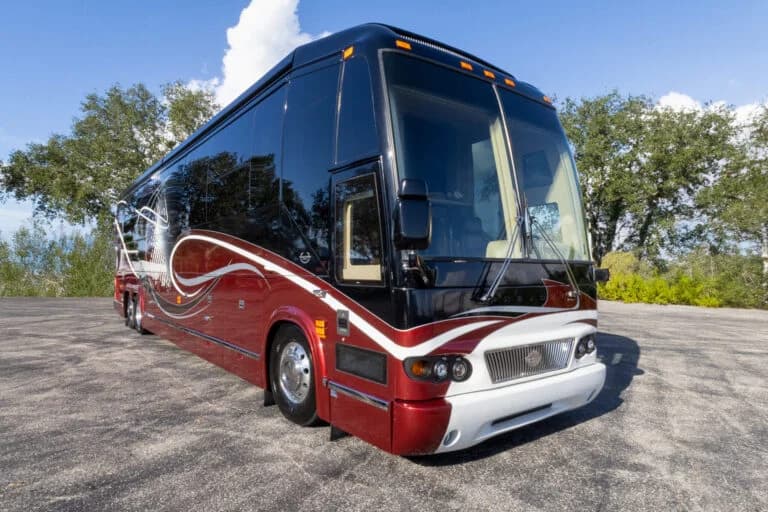 2009 Prevost Marathon H3-45 Motorcoach - Image 1