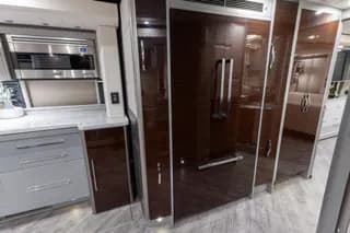 2021 Prevost (NFI) Emerald H3-45 bus