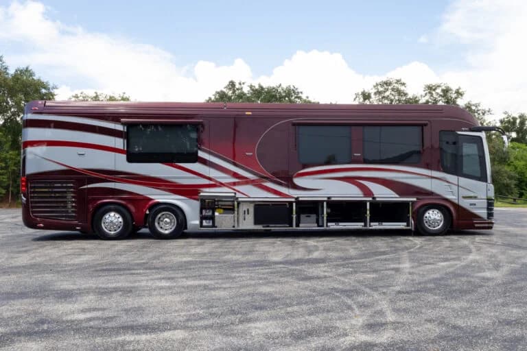 2017 Newell P50 Motorcoach - Image 19