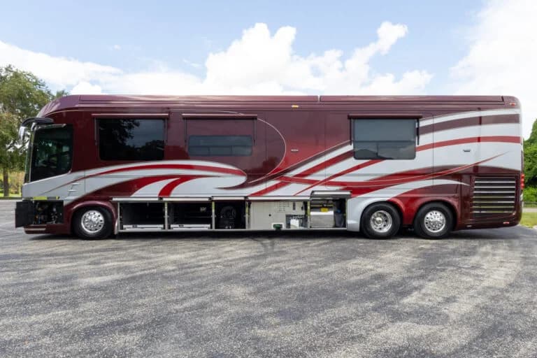 2017 Newell P50 Motorcoach - Image 20