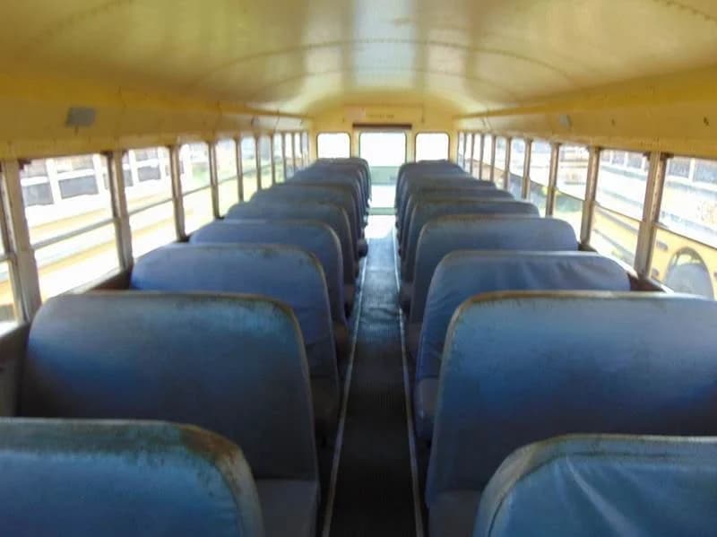 1990 International AmTran School Bus - Image 4
