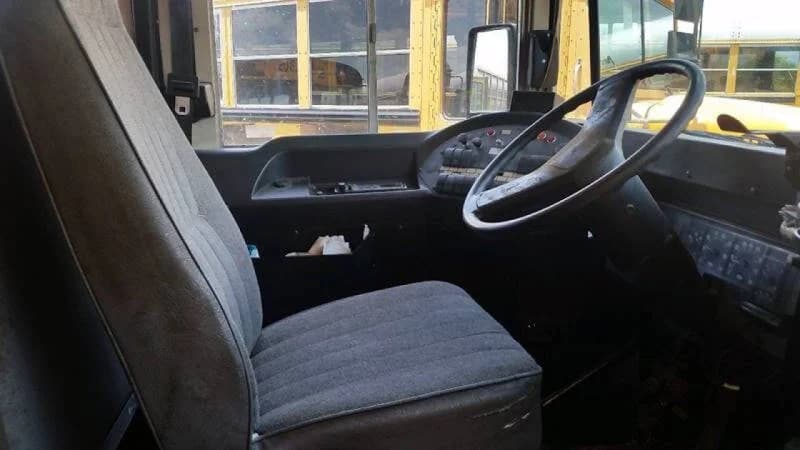 2002 International AmTran School Bus - Image 4