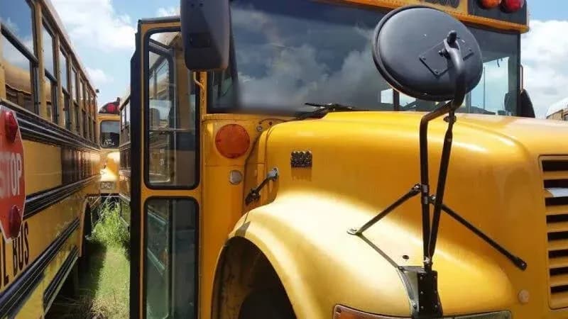 2002 International AmTran School Bus - Image 1