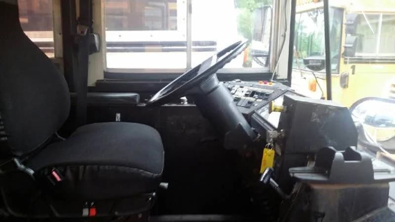 1998 International AmTran School Bus - Image 6