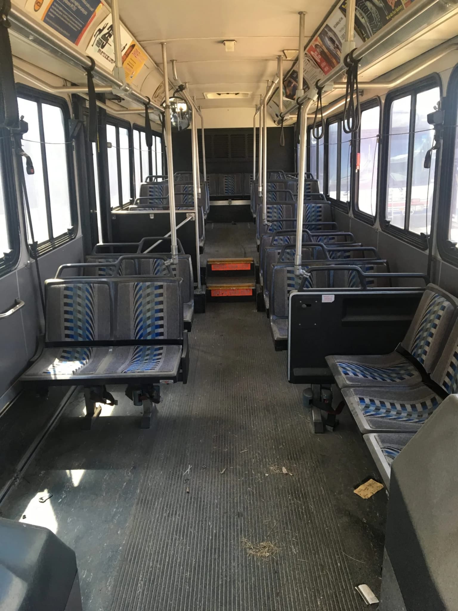 2000 Gillig Low Floor Transit Bus - Image 2