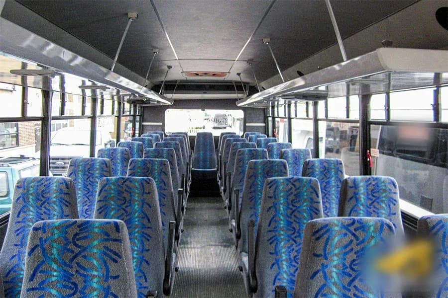 2002 Glaval Concorde II Shuttle Bus - Image 4