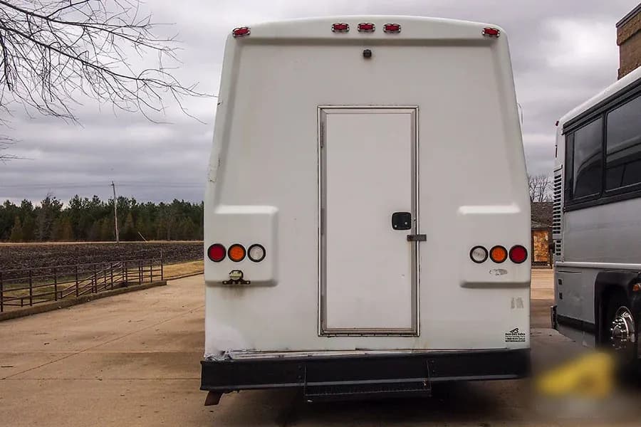 2008 Ameritrans M2 Shuttle Bus - Image 6