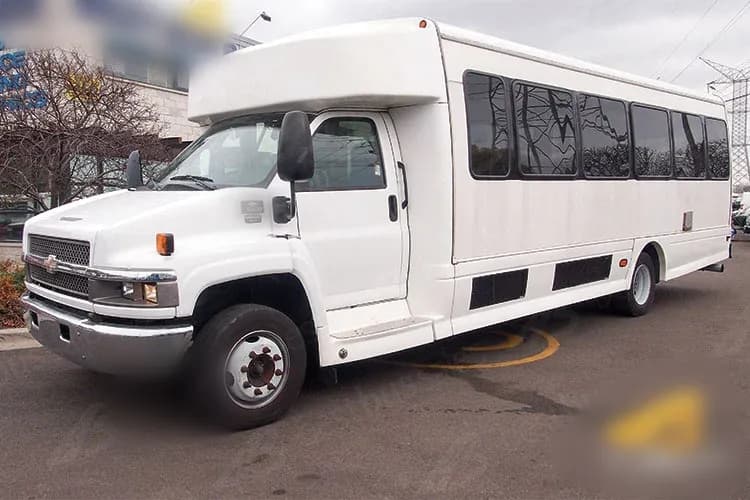 2009 Starcraft Allstar Shuttle Bus - Image 1