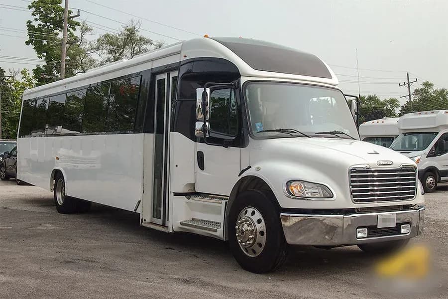 2019 Freightliner KSIR M2-400 Shuttle Bus - Image 1