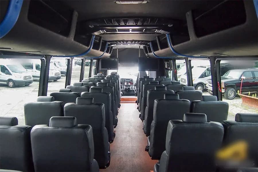 2019 Freightliner KSIR M2-400 Shuttle Bus - Image 4