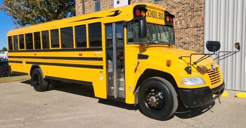 2017 Blue Bird Vision School Bus - Image 2