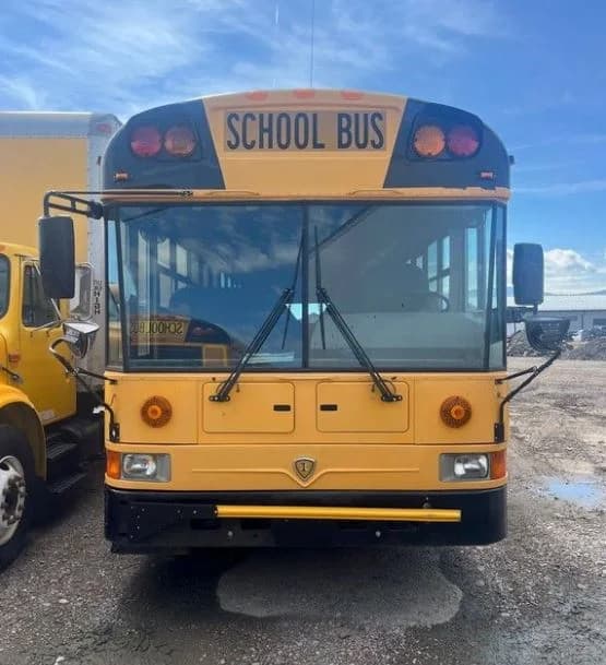 2009 IC RE School Bus - Image 2