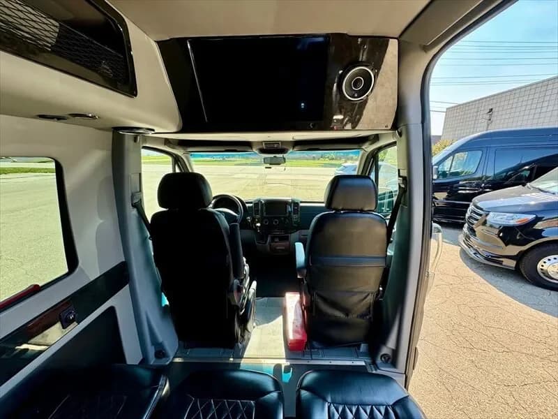 2015 Mercedes Benz Sprinter Passenger Van - Image 9
