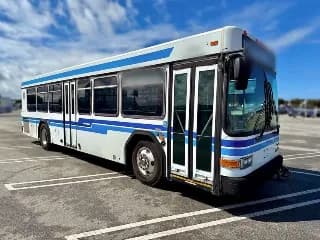 2011 Gillig G27B102N4 bus
