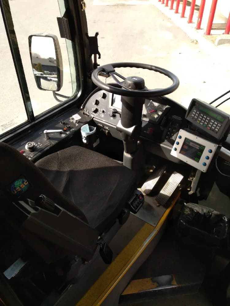 2011 New Flyer Low Floor Transit Bus - Image 8
