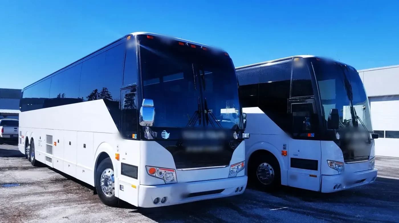 2012 Prevost H3-45 Coach Bus - Image 1
