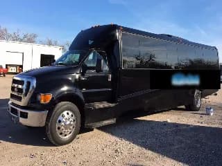 2013 Ford F650 bus