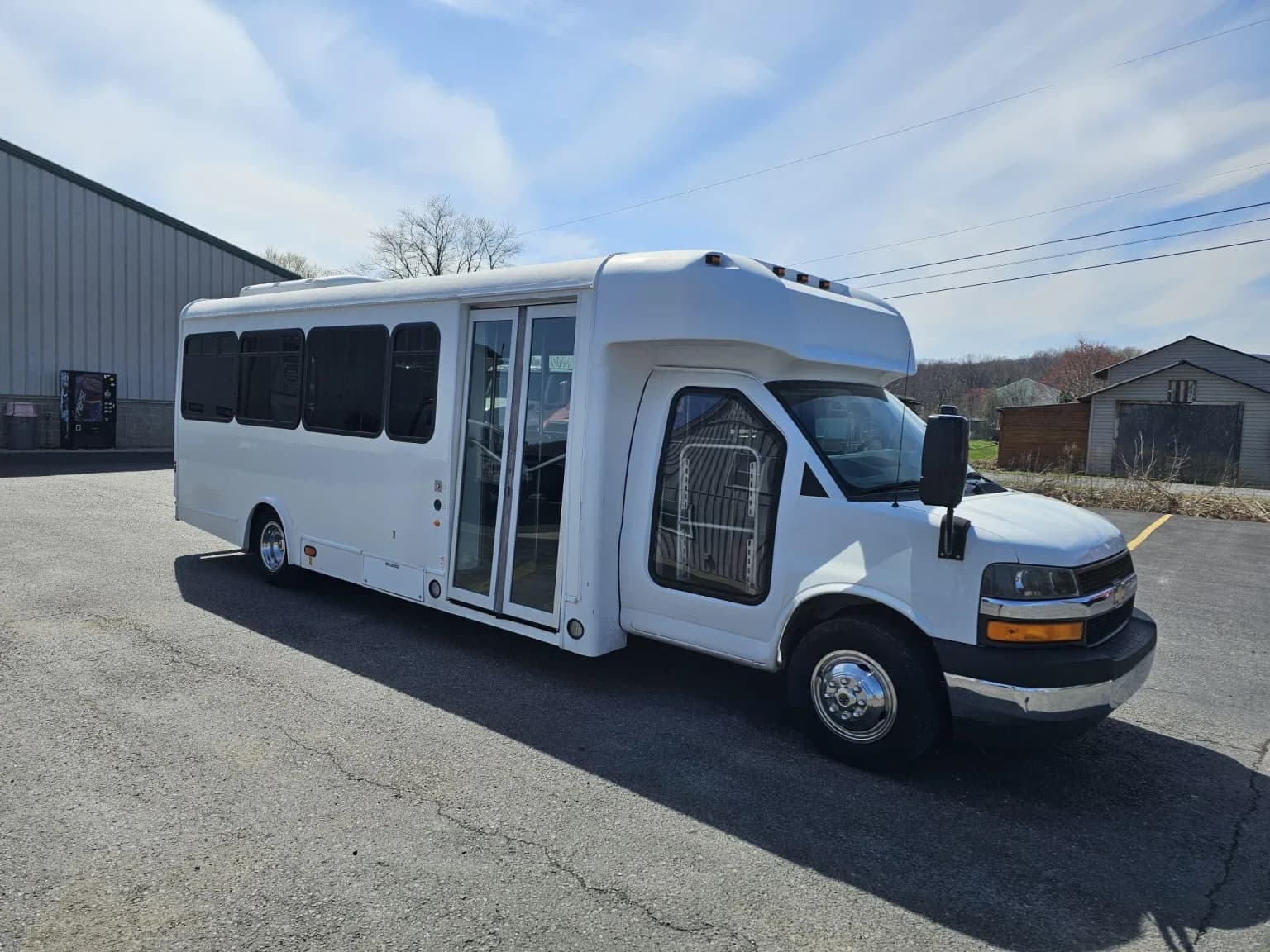 2017 Chevrolet Express 4500 Shuttle Bus - Image 2