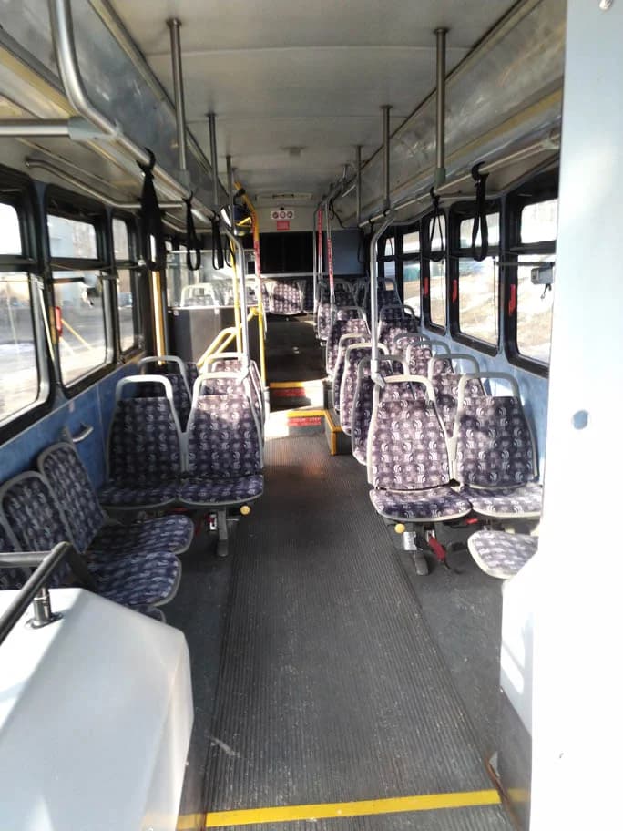 2009 Gillig Low Floor Transit Bus - Image 3