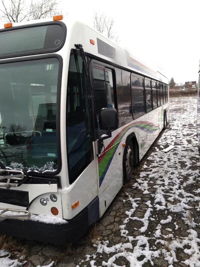 2010 Gillig 40 ft Low Floor Transit Bus - Image 1