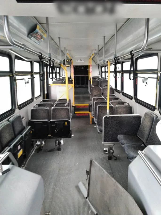 2010 Gillig 40 ft Low Floor Transit Bus - Image 3