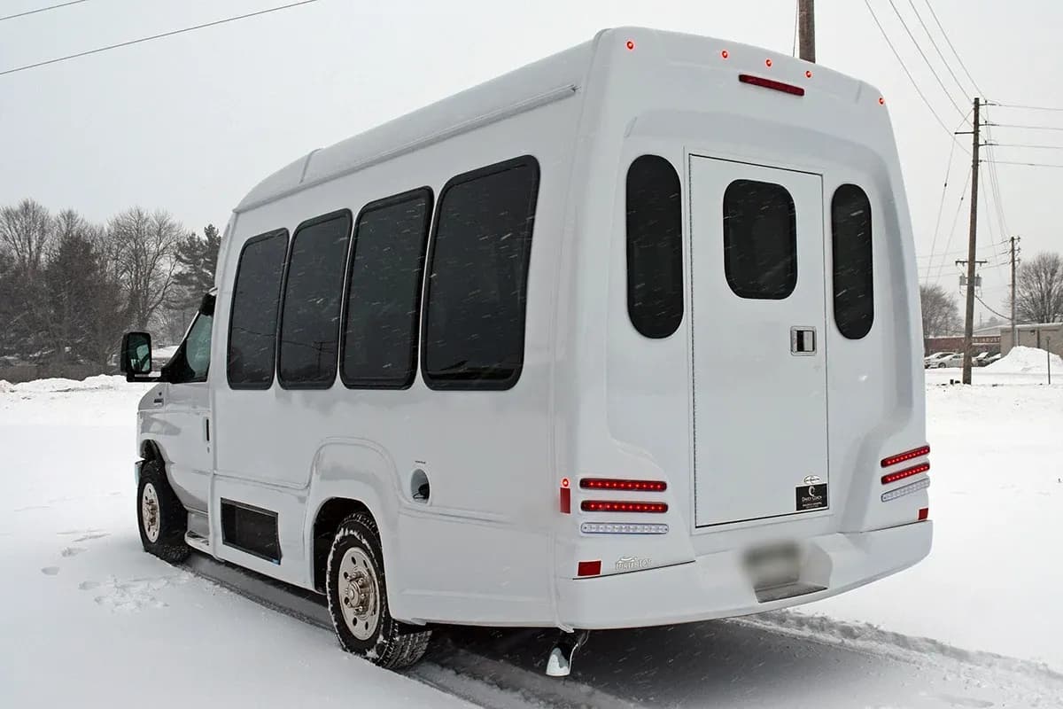 2022 Ford E350 Turtle Top Shuttle Bus - Image 2