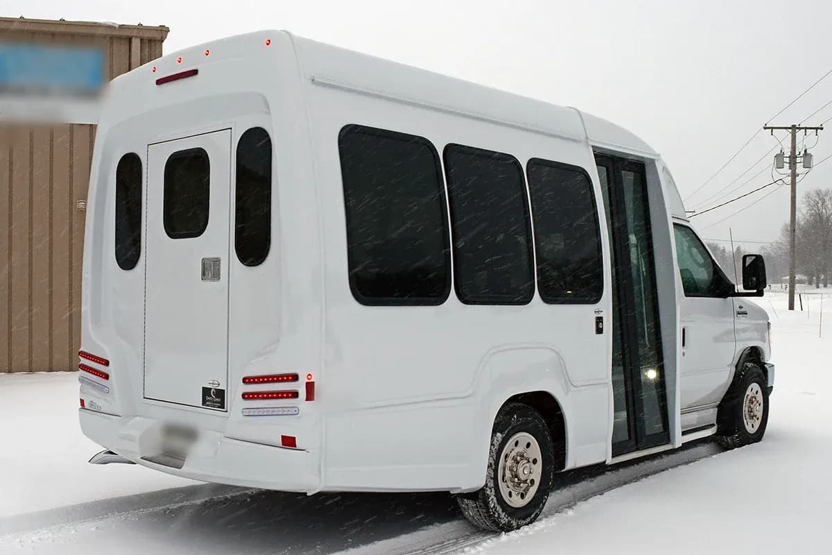 2022 Ford E350 Turtle Top Shuttle Bus - Image 3