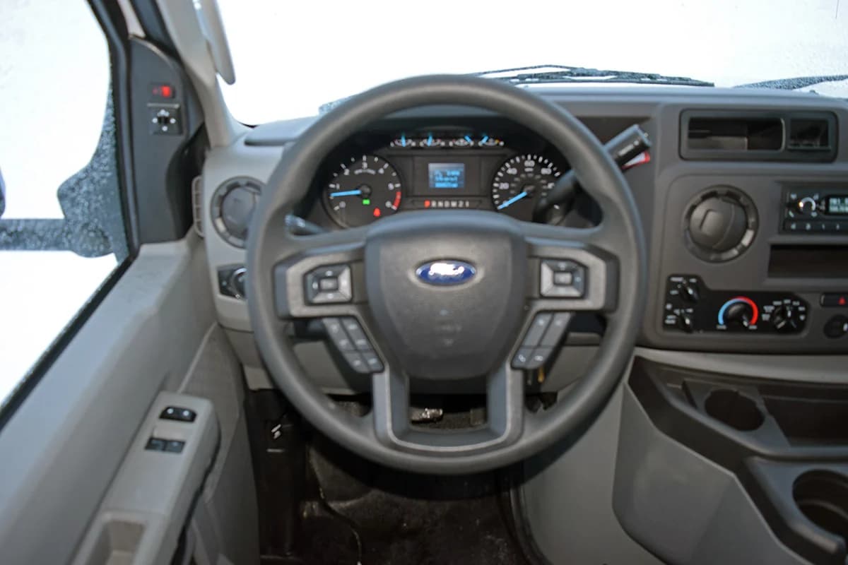 2022 Ford E350 Turtle Top Shuttle Bus - Image 8