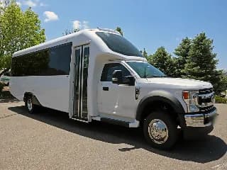 2022 Diamond VIP 3500 bus