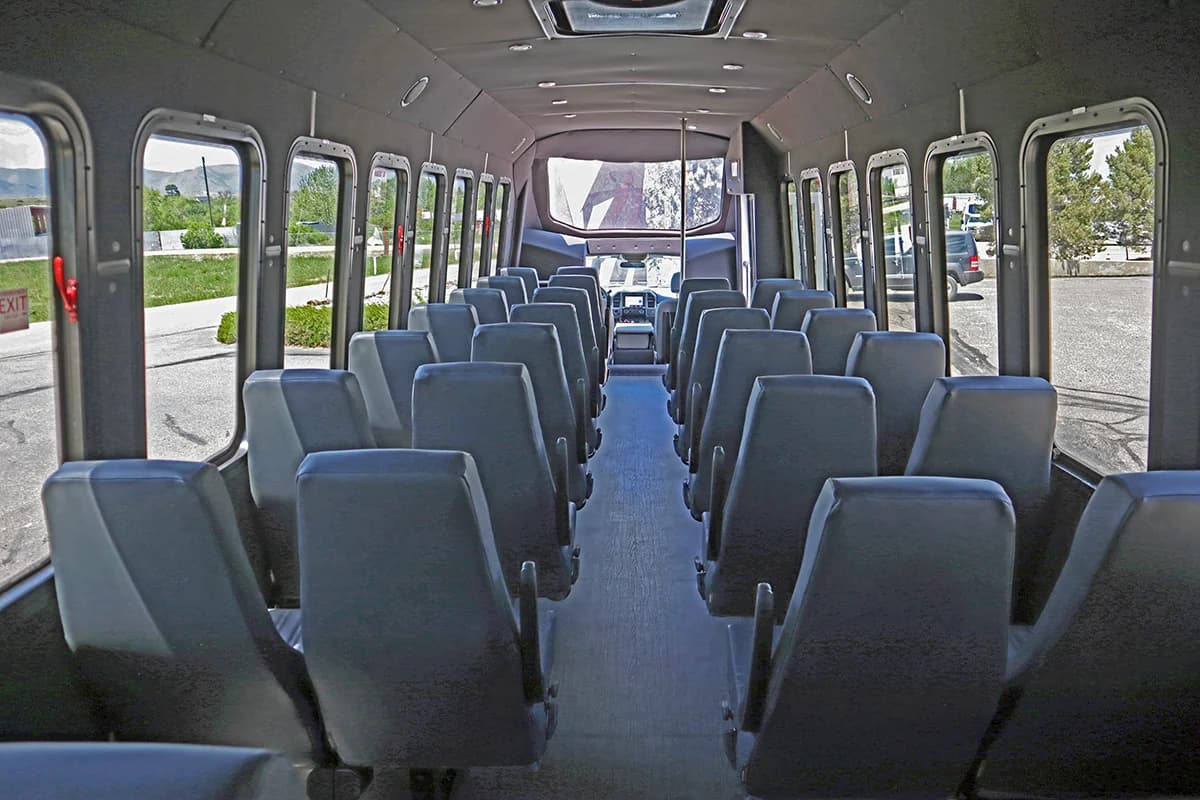 2022 Diamond VIP 3500 Shuttle Bus - Image 7