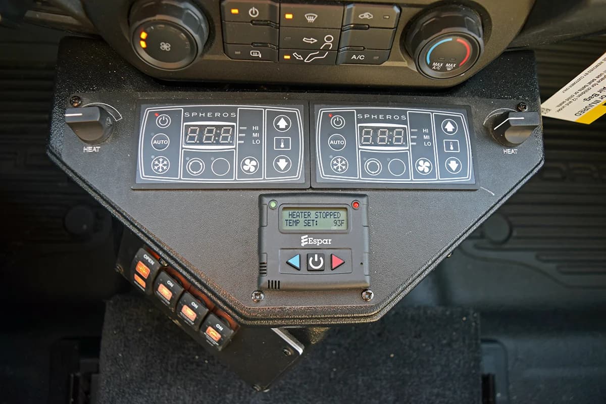2022 Ford F550 Turtle Top Shuttle Bus - Image 10