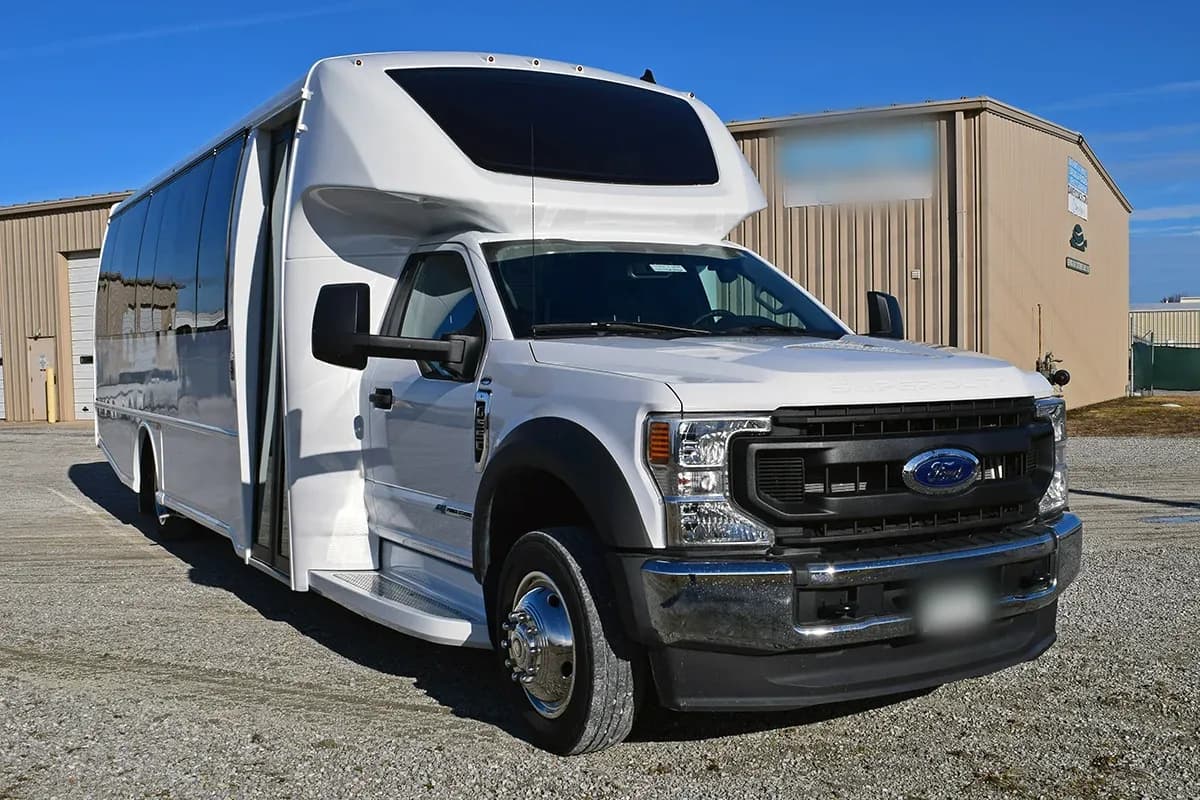 2022 Ford F550 Turtle Top Shuttle Bus - Image 1