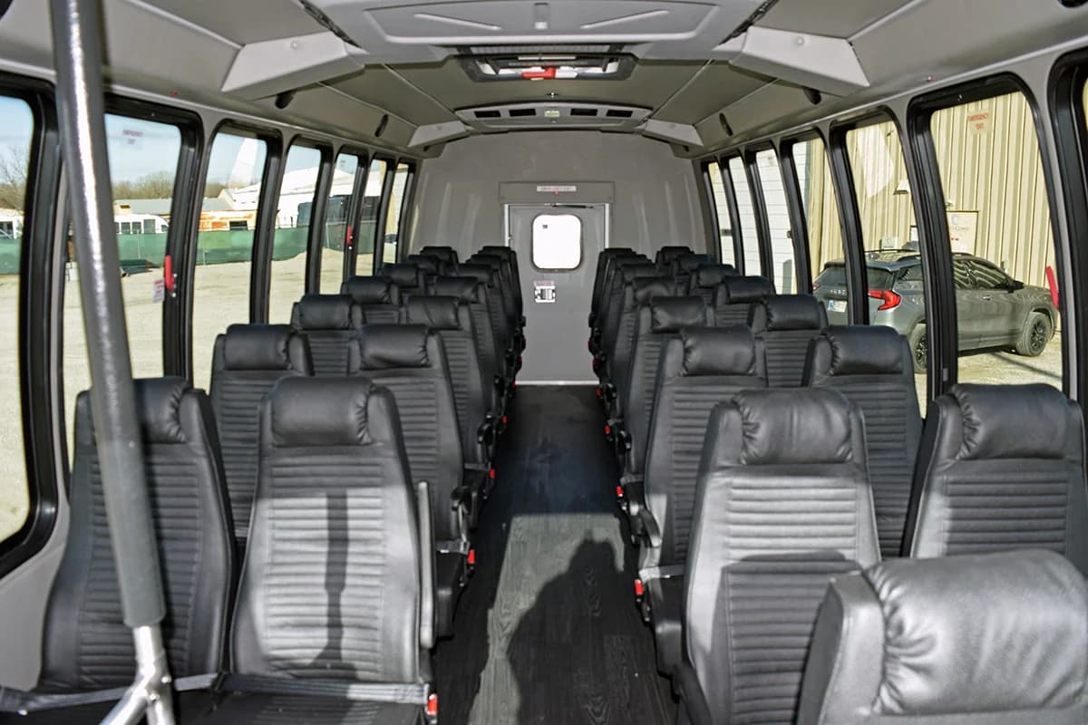 2022 Ford F550 Turtle Top Shuttle Bus - Image 7