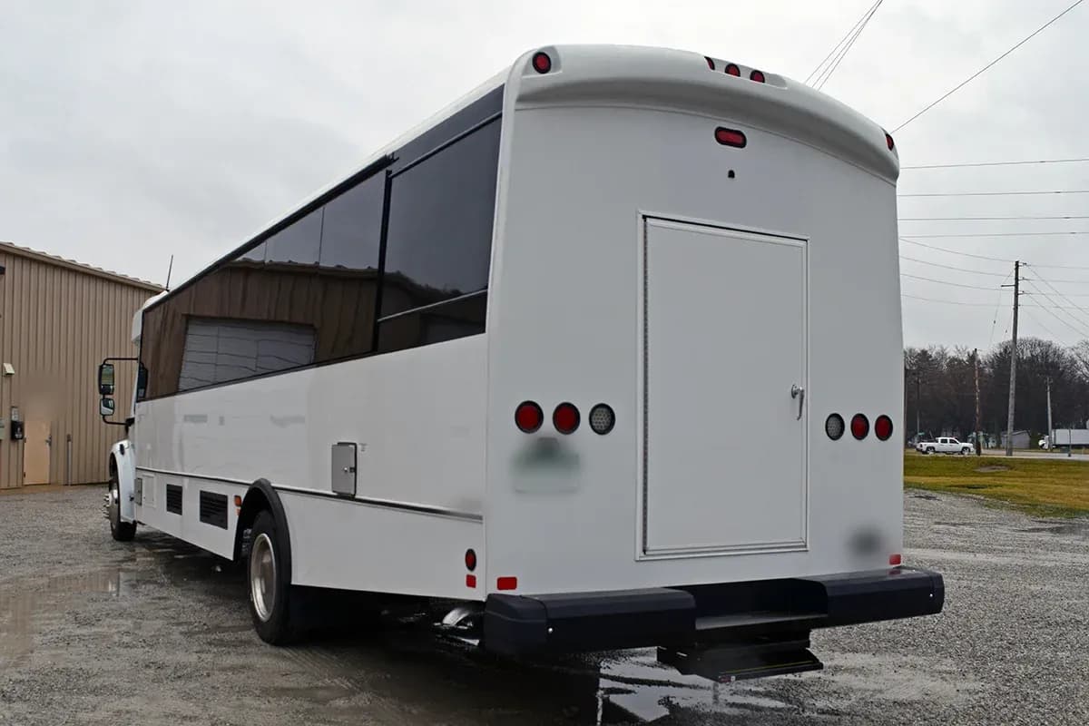 2020 Freightliner S2C Shuttle Bus - Image 2