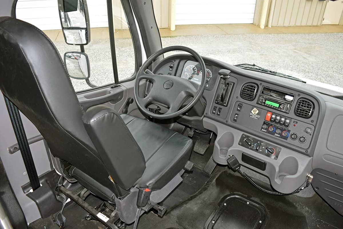 2020 Freightliner S2C Shuttle Bus - Image 7