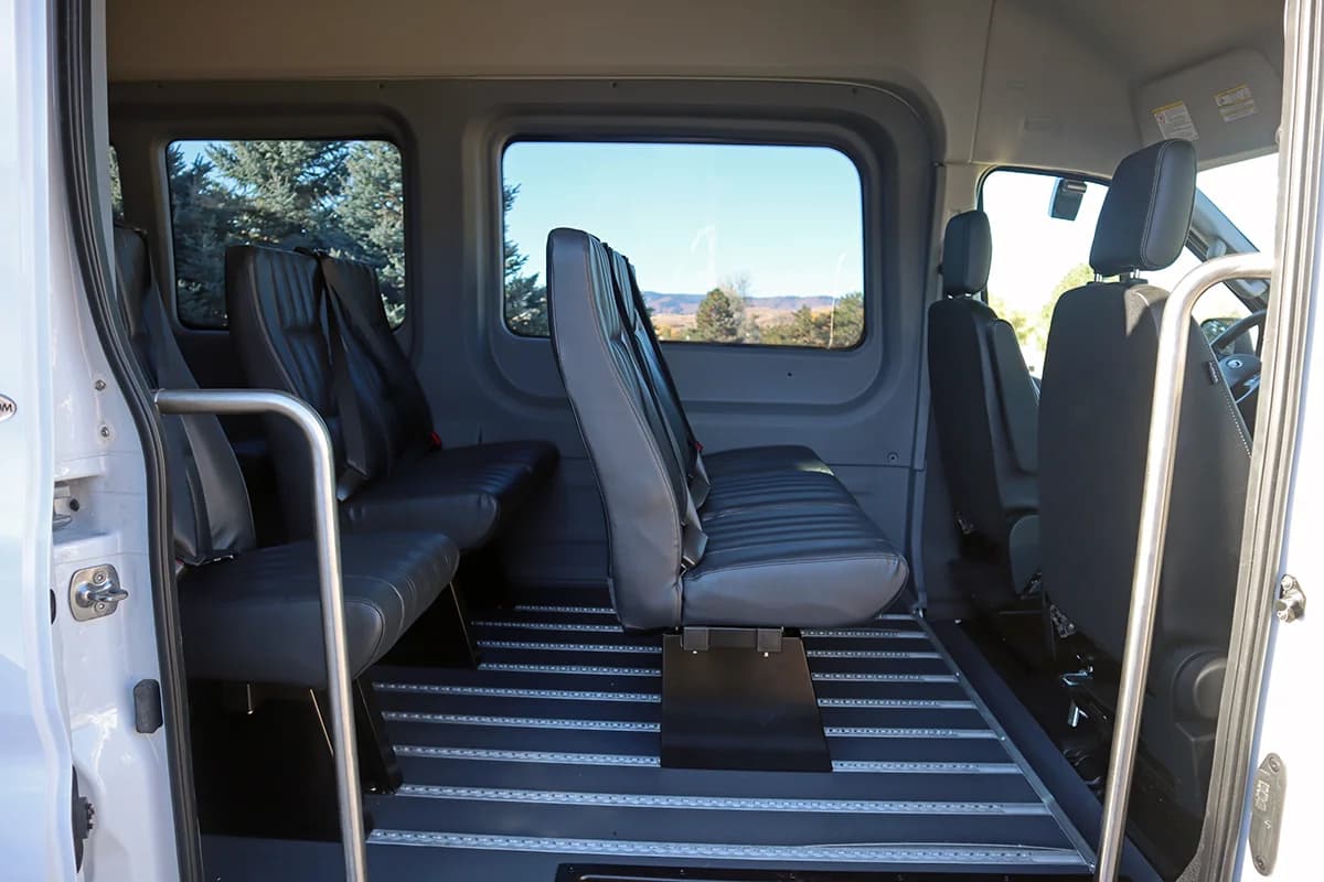 2022 Ford E-Transit Passenger Van - Image 4