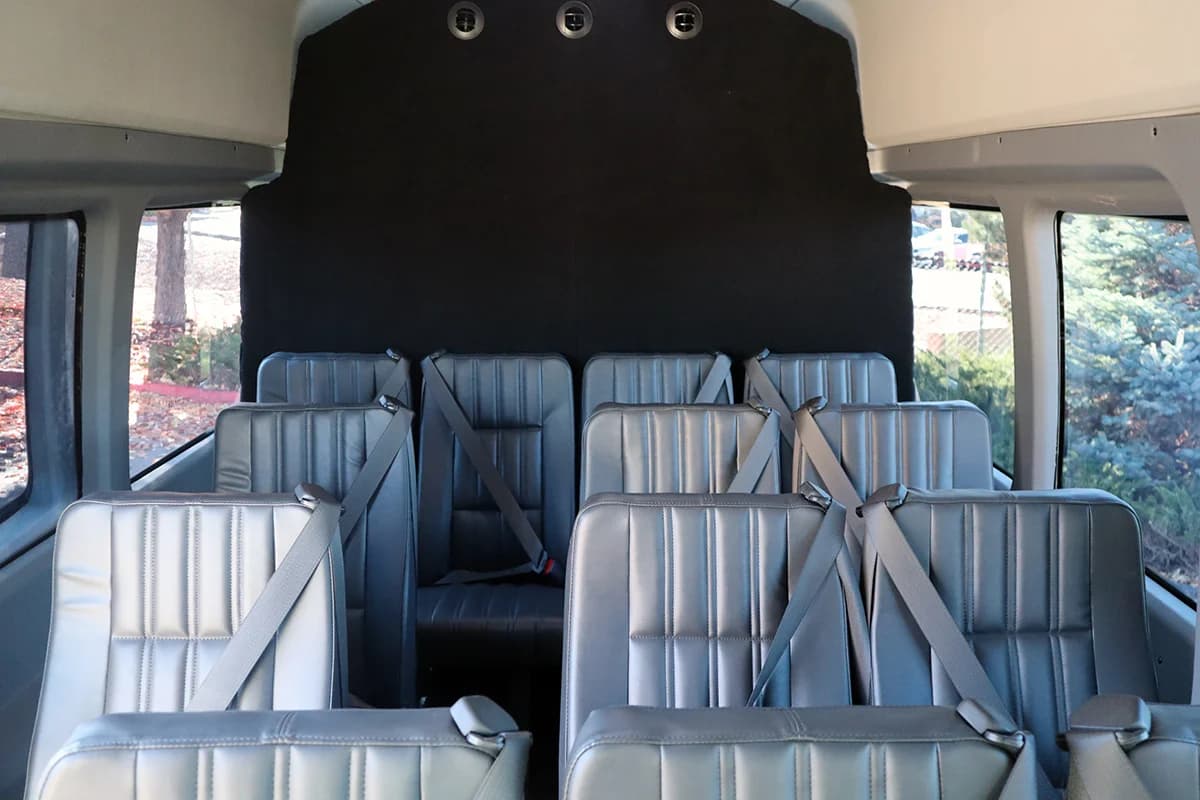 2022 Ford E-Transit Passenger Van - Image 5