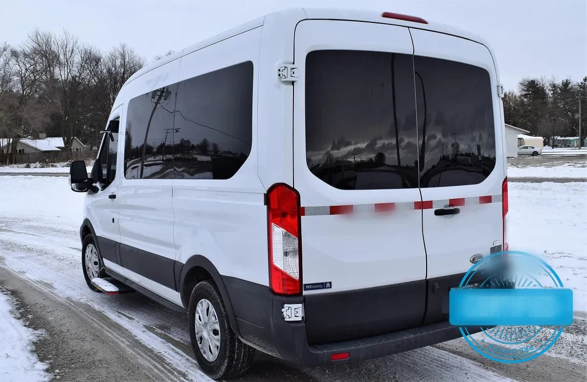2015 Ford T150 Passenger Van - Image 2