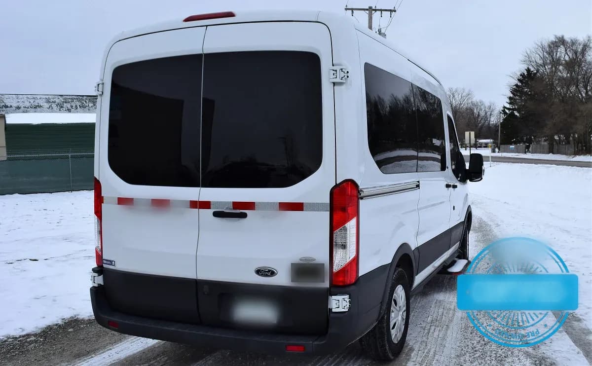 2015 Ford T150 Passenger Van - Image 3