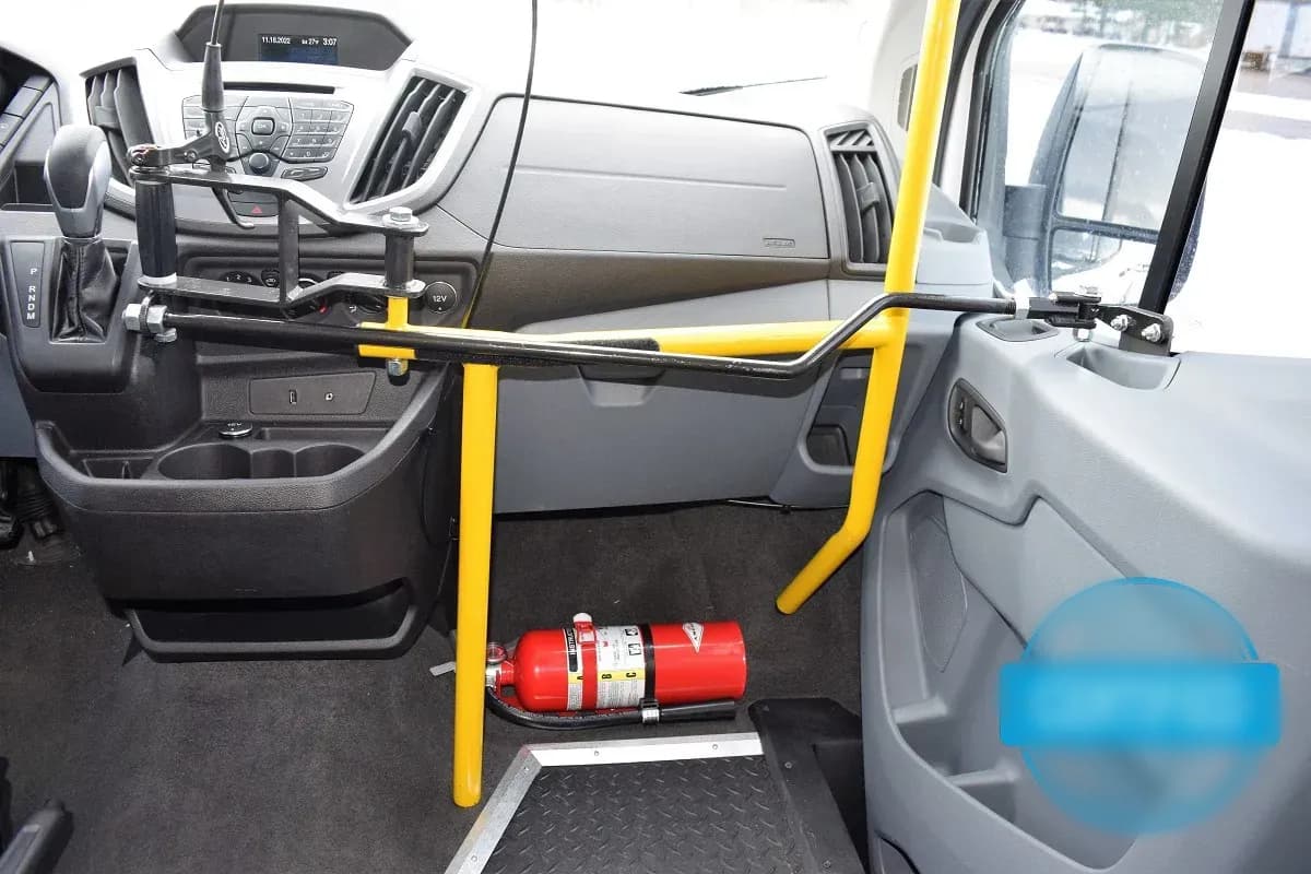 2015 Ford T150 Passenger Van - Image 9