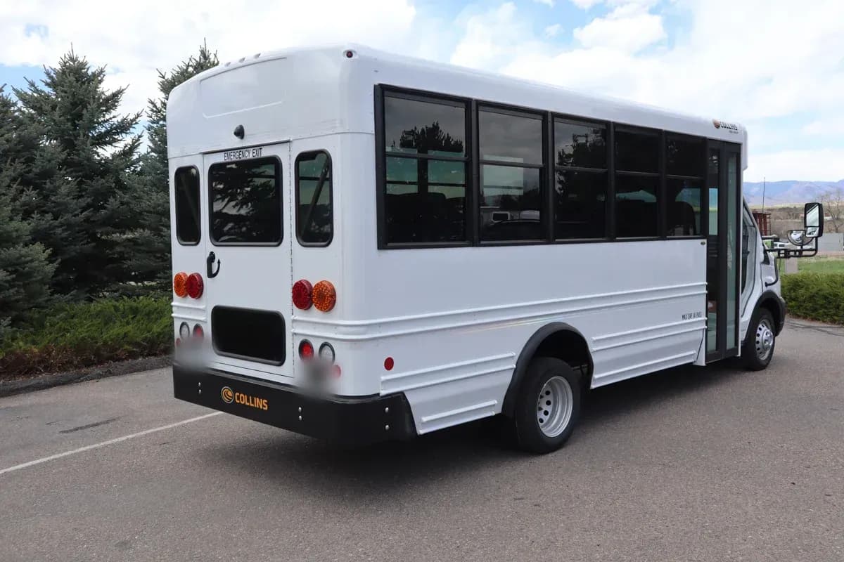 2013 Collins TH500 Shuttle Bus - Image 3