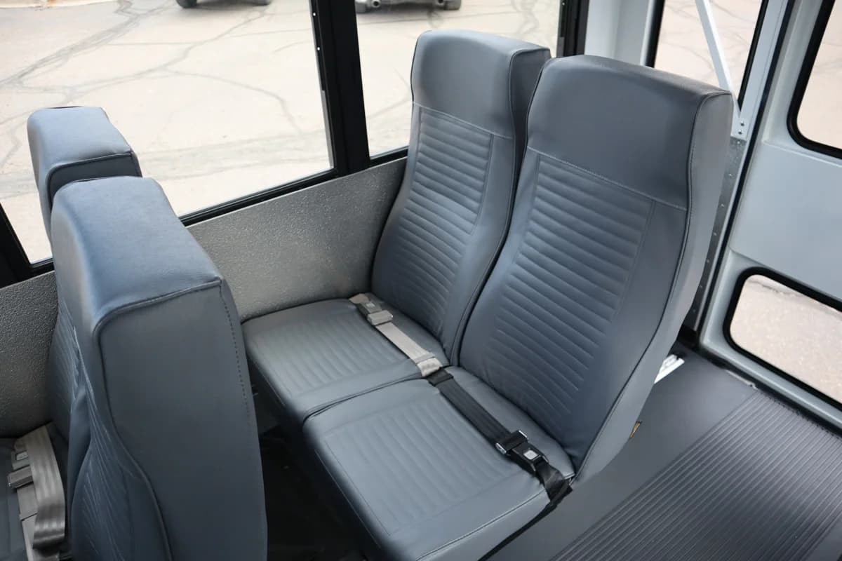 2013 Collins TH500 Shuttle Bus - Image 7