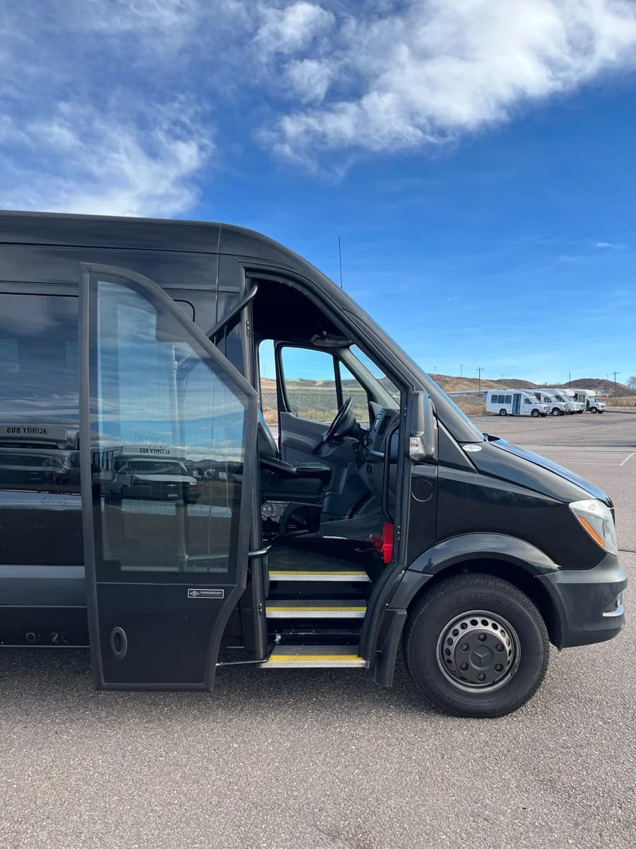 2017 Mercedes Benz LA West Shuttle Bus - Image 2
