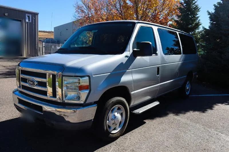 2010 Ford E350 Passenger Van - Image 1