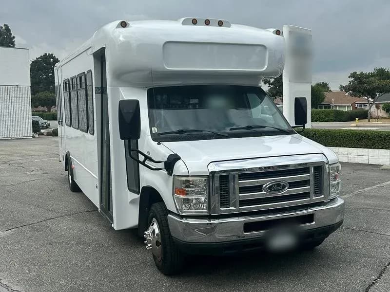 2011 Ford E450 Shuttle Bus - Image 1