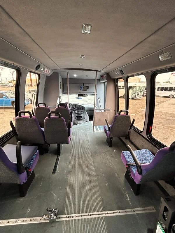 2008 Ford Odyssey Turtle Top Shuttle Bus - Image 8