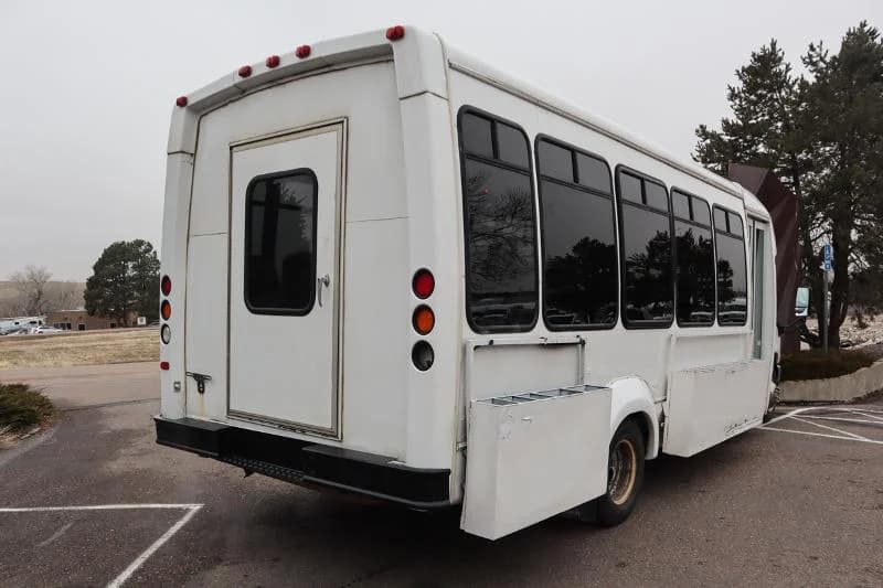 2015 Elkhart Coach ECII Shuttle Bus - Image 3