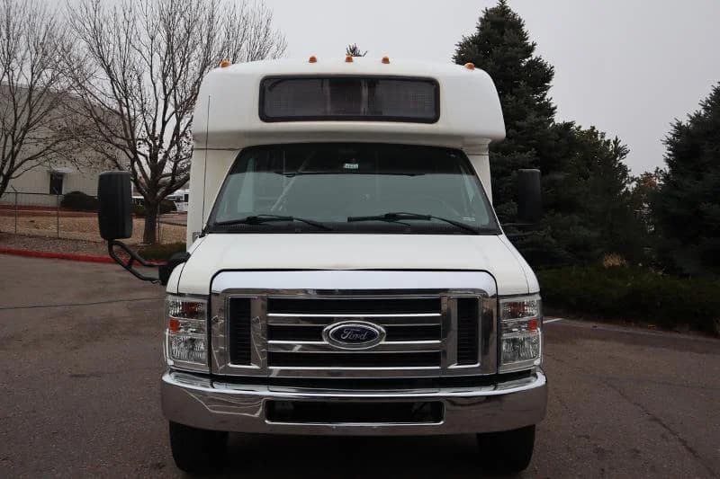 2015 Ford E450 Shuttle Bus - Image 2